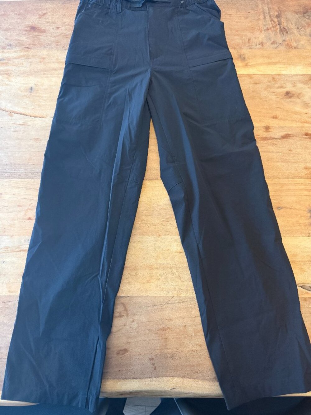 Uniqlo Geared Pants - Utility Cargo Pants - Size Small (Waist 27 - 30 inch)